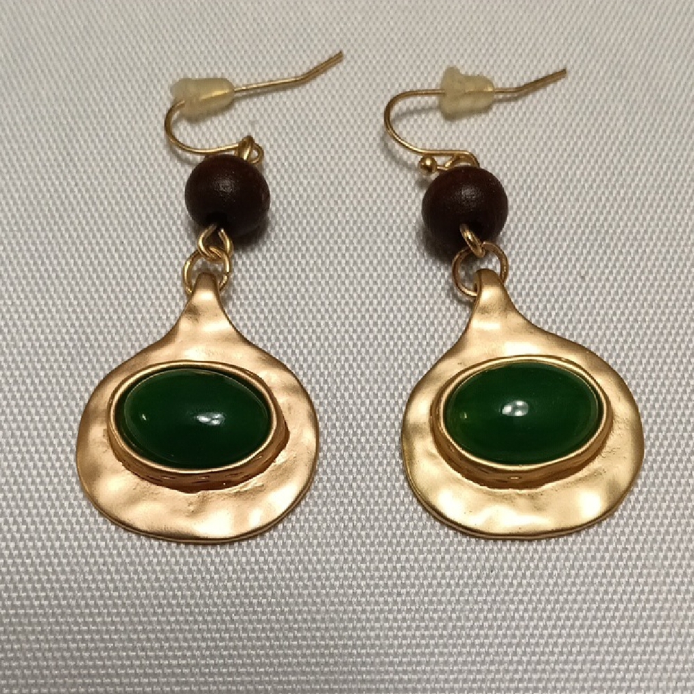 Elegant Gold and Green Dangle Earrings